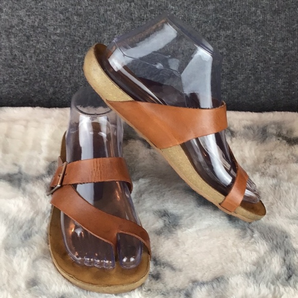 Yokono Made in Spain Leather Toe Loop Sandals‎ Size 7.5